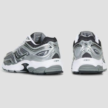 Saucony ProGrid Omni 9 Grise/Blanche